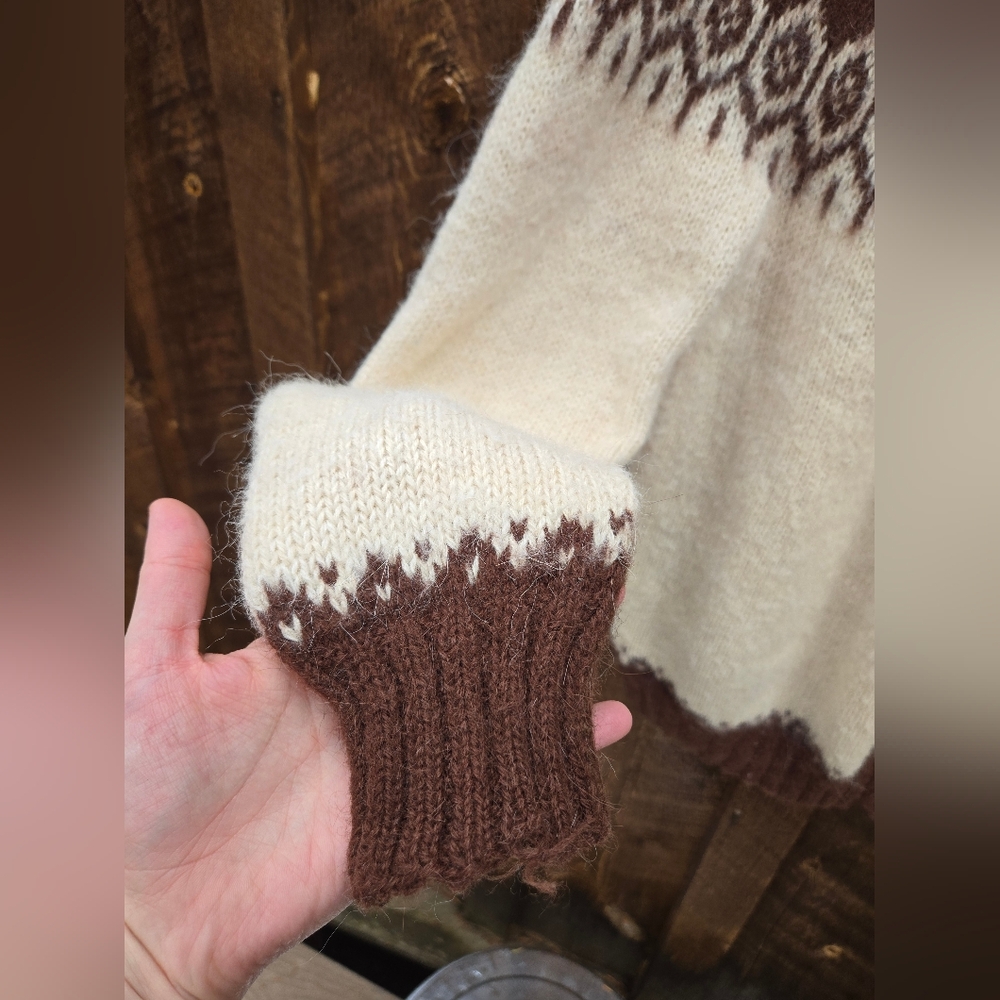 Wool Knit Sweater - Picture 4 of 5